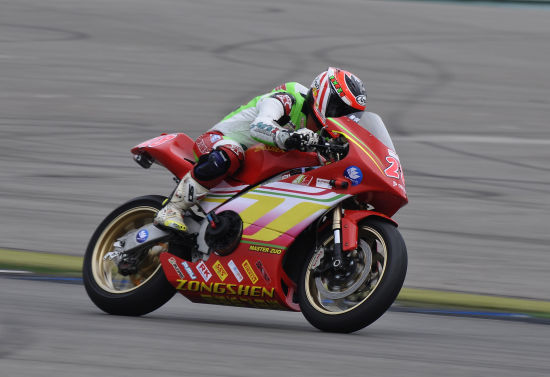 中國宗申車隊(duì)在比賽中。