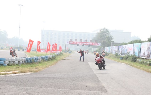 點擊瀏覽下一頁