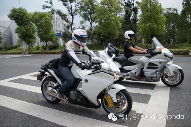 點擊瀏覽下一頁