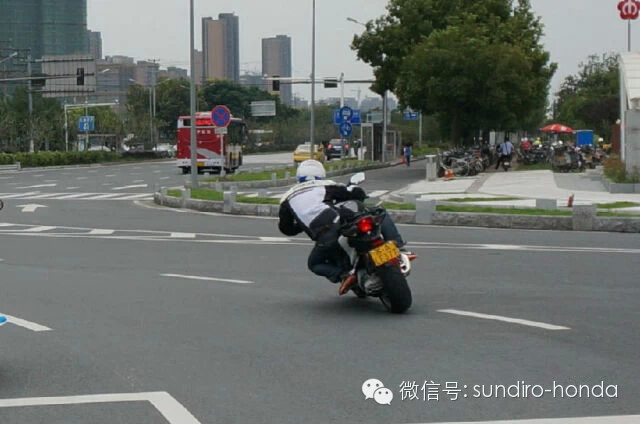 點擊瀏覽下一頁