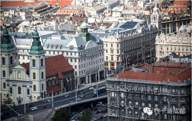 點擊瀏覽下一頁