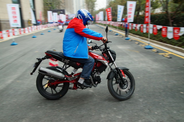 點擊瀏覽下一頁