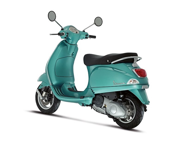 多看兩眼就想買買買 Vespa LX摩托車