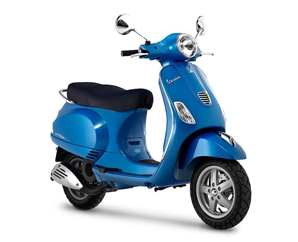 多看兩眼就想買買買 Vespa LX摩托車