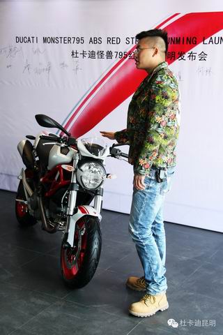 點(diǎn)擊瀏覽下一頁