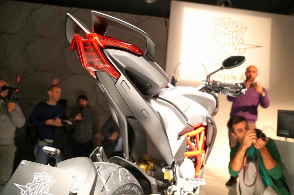 點擊瀏覽下一頁