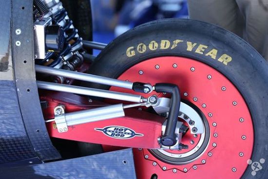 喪心病狂！火箭摩托車沖擊644公里時速