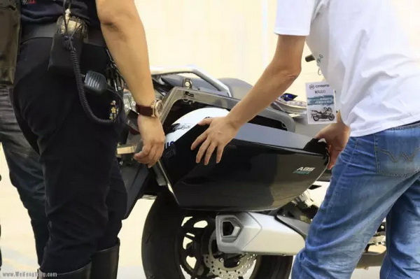 點擊瀏覽下一頁