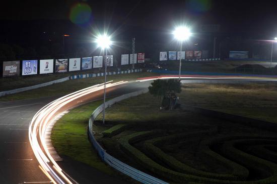 天馬4小時耐力賽夜賽畫面美輪美奐