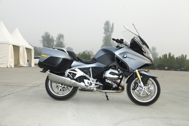 媒體摩托聯(lián)盟BMW駕控會