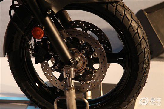 鈴木V-Strom 650摩托車上市 售11.58萬元