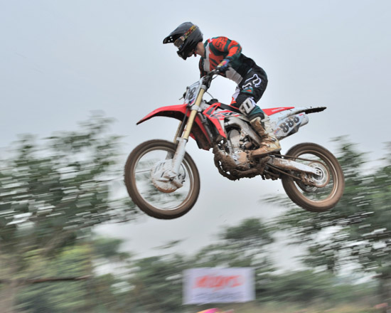 2015年華南地區(qū)摩托車源澤越野追逐賽年度總決賽 