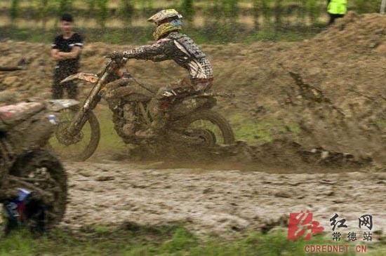 賽道上上演&ldquo;速度與激情&rdquo;