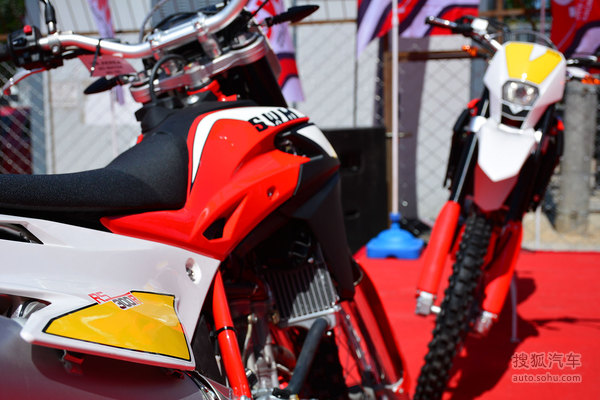 SWM越野摩托車(chē)上市組圖