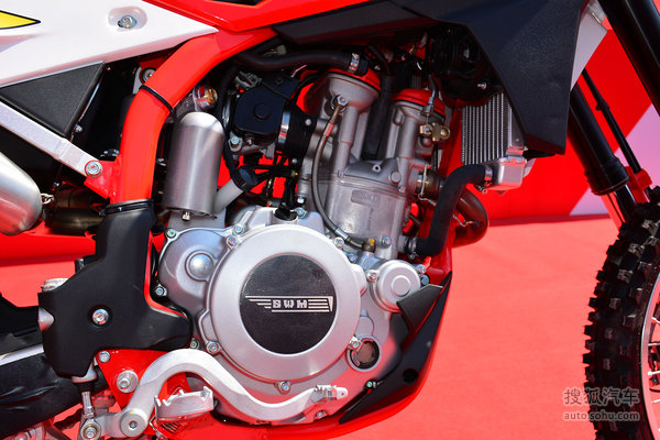 SWM越野摩托車(chē)上市組圖