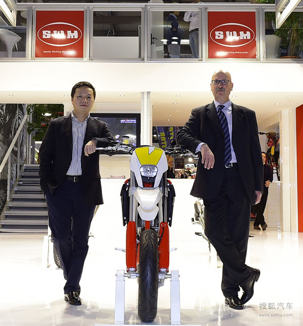 SWM越野摩托車(chē)上市組圖