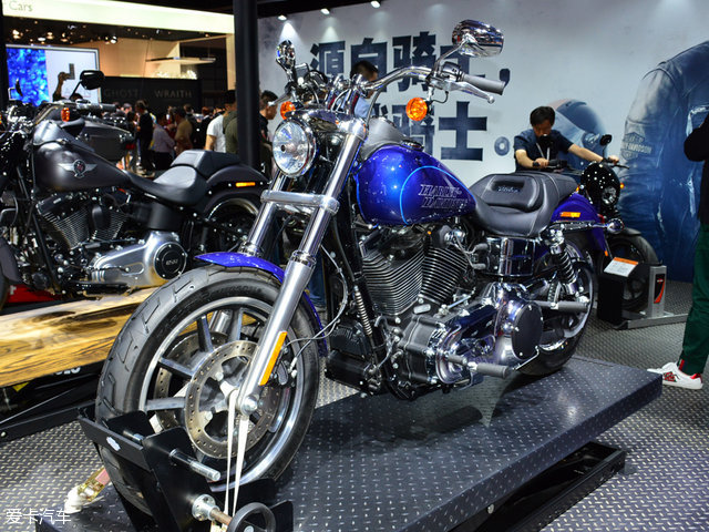 哈雷;摩托車(chē);巡航;重機(jī);V2摩托車(chē)