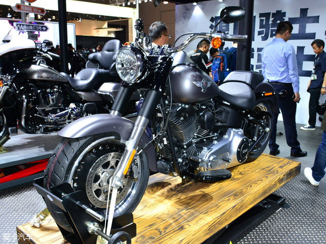 哈雷;摩托車(chē);巡航;重機(jī);V2摩托車(chē)
