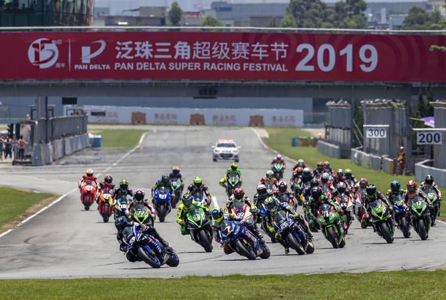 速度英雄第三回合比賽-發(fā)車