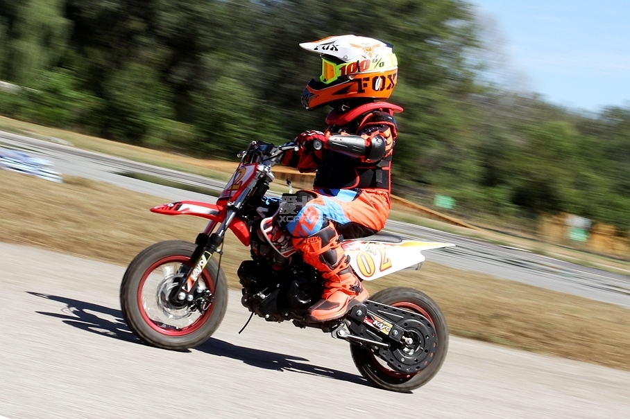 &ldquo;賽車寶&rdquo;杯兒童摩托車挑戰(zhàn)賽