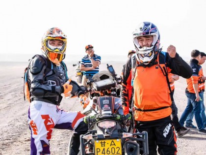 世界上本沒(méi)路，那就做個(gè)開(kāi)拓者！