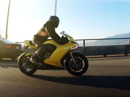 加拿大Damon即將發(fā)布 全球首臺(tái)搭載主動(dòng)安全系統(tǒng)的電動(dòng)摩托