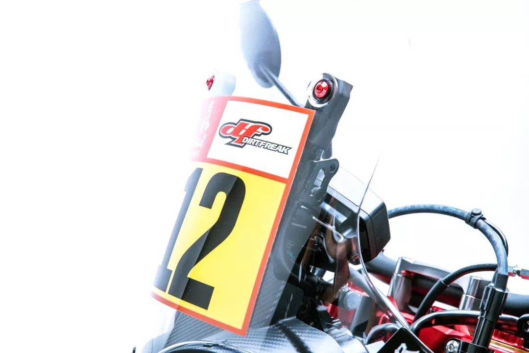 點(diǎn)擊進(jìn)入看圖評(píng)論