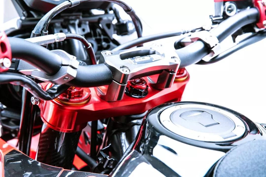 點(diǎn)擊進(jìn)入看圖評(píng)論