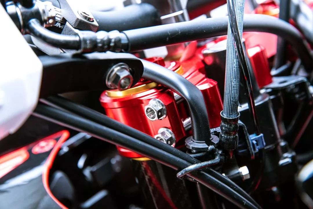 點(diǎn)擊進(jìn)入看圖評(píng)論