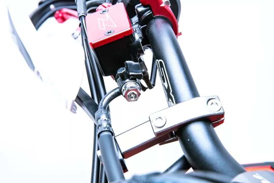 點(diǎn)擊進(jìn)入看圖評(píng)論