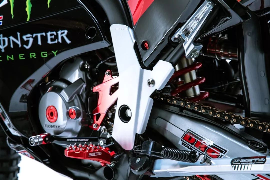 點(diǎn)擊進(jìn)入看圖評(píng)論