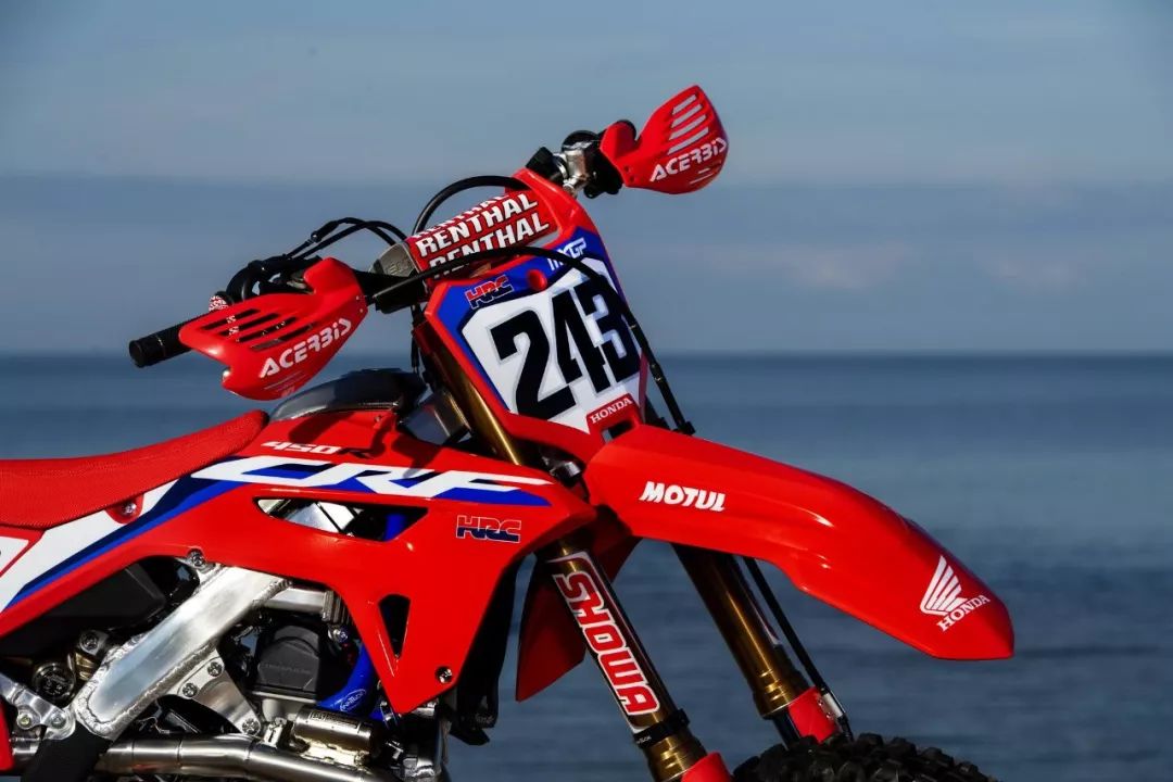 點(diǎn)擊進(jìn)入看圖評(píng)論