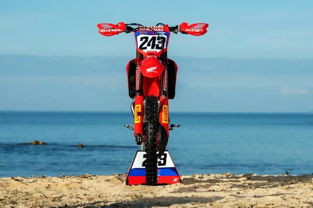 點(diǎn)擊進(jìn)入看圖評(píng)論