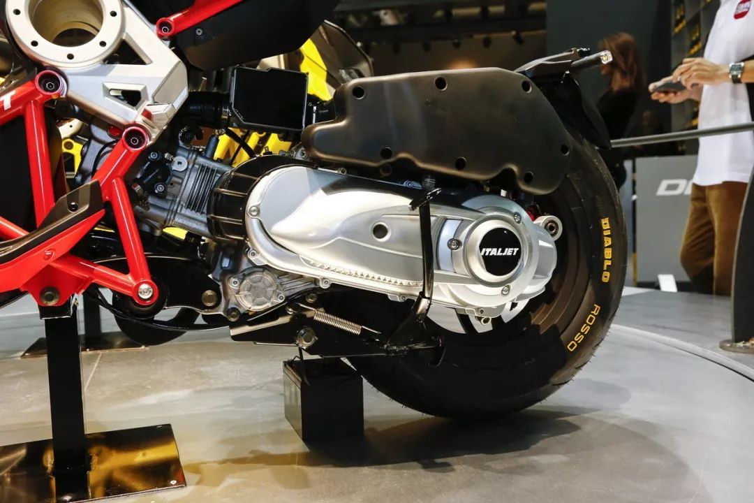 點(diǎn)擊進(jìn)入看圖評(píng)論