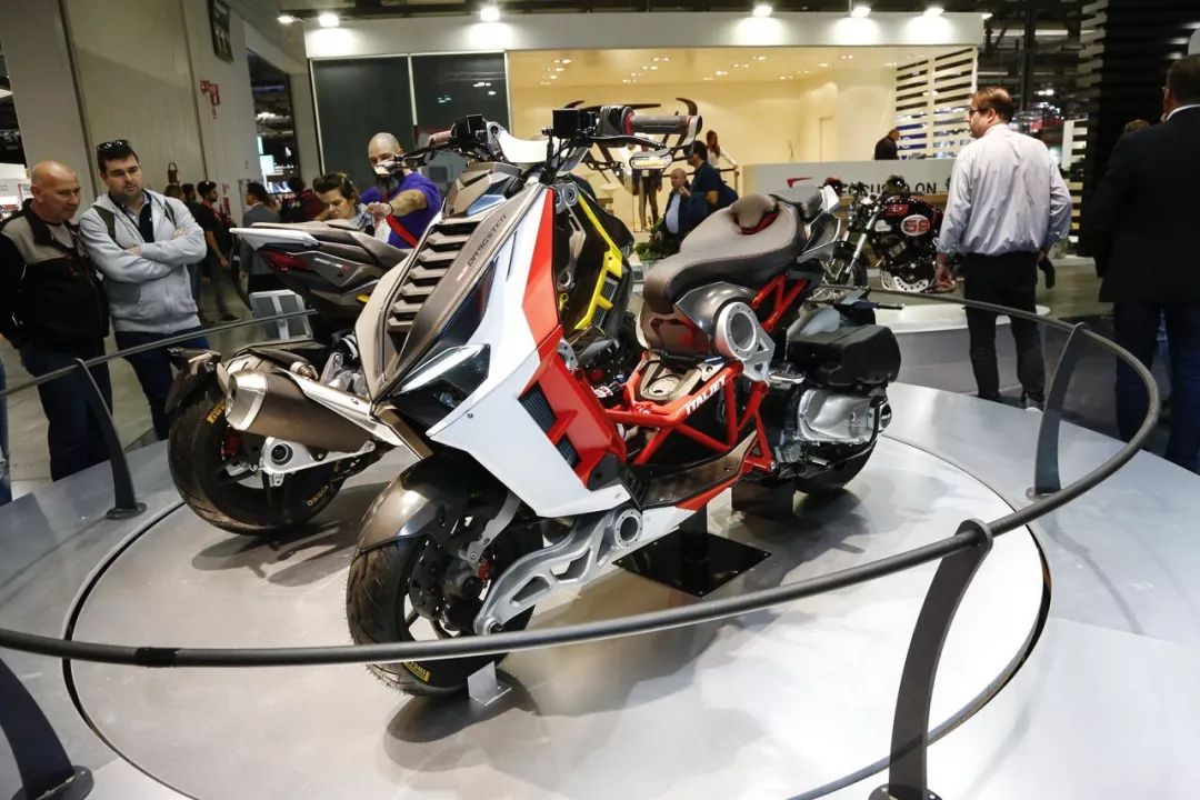 點(diǎn)擊進(jìn)入看圖評(píng)論