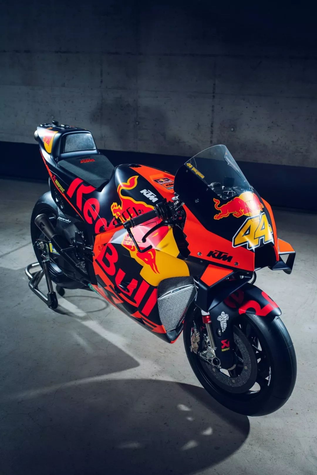 點(diǎn)擊進(jìn)入看圖評(píng)論