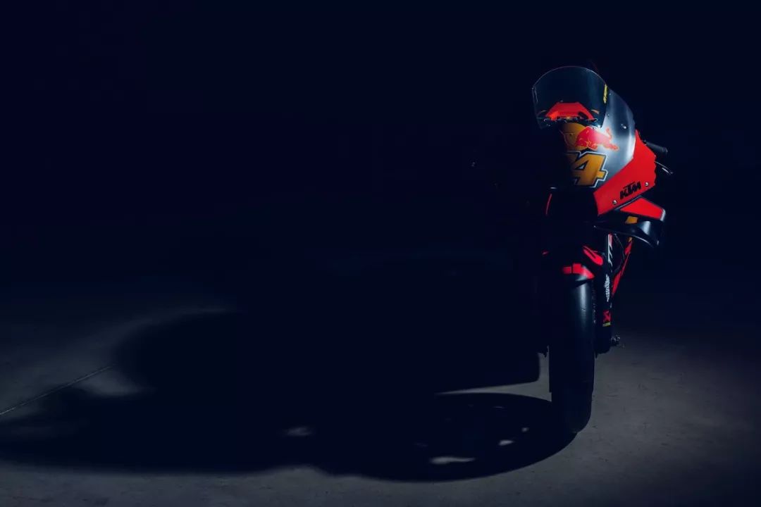 點(diǎn)擊進(jìn)入看圖評(píng)論