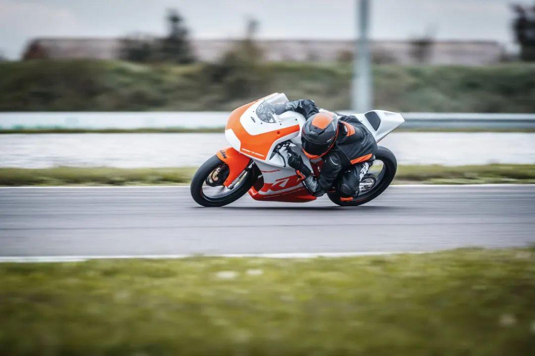 點(diǎn)擊進(jìn)入看圖評論