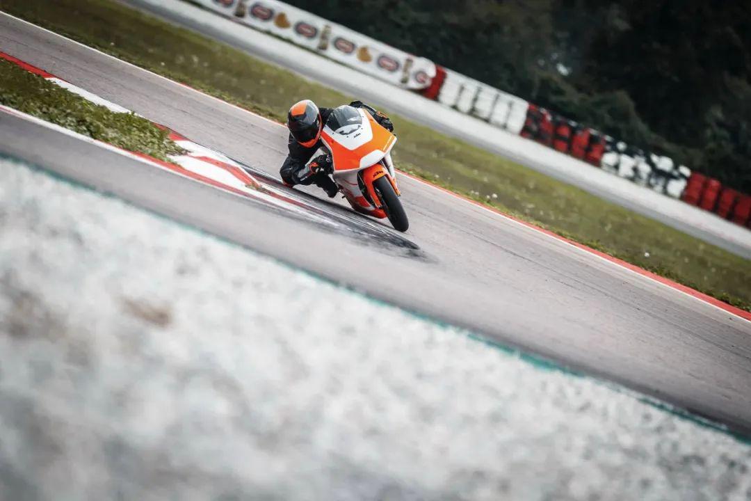 點(diǎn)擊進(jìn)入看圖評論