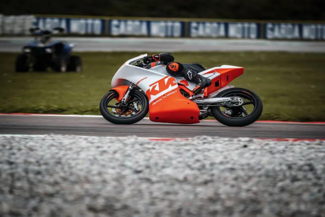 點(diǎn)擊進(jìn)入看圖評論