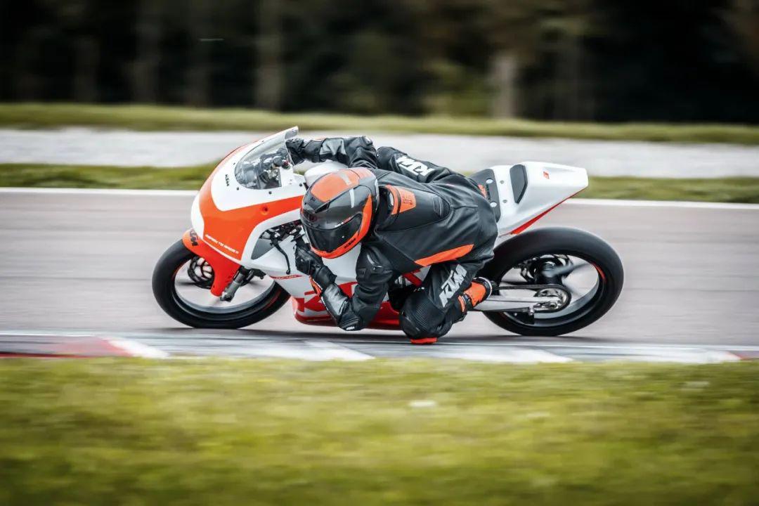 點(diǎn)擊進(jìn)入看圖評論