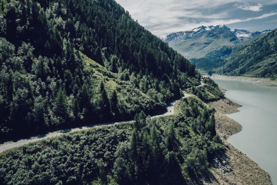 點擊進(jìn)入看圖評論