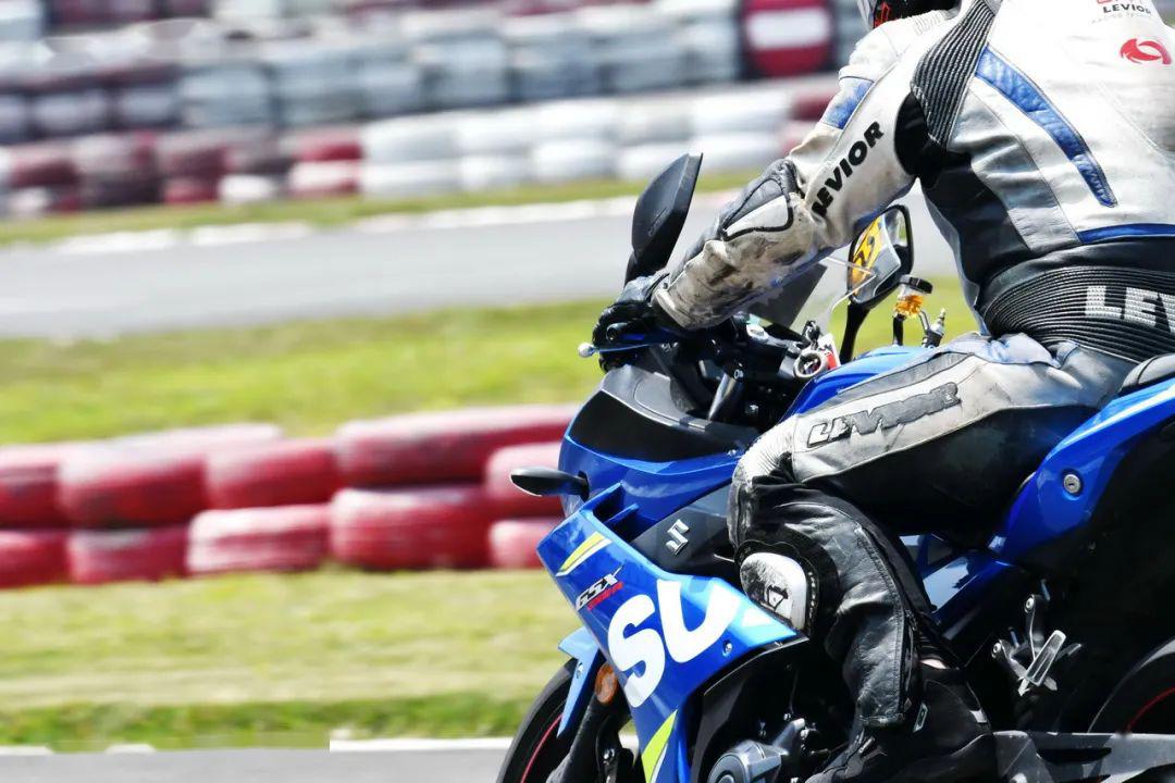 點擊進(jìn)入看圖評論