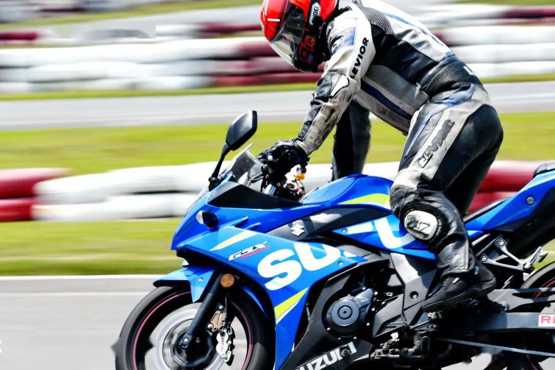 點擊進(jìn)入看圖評論