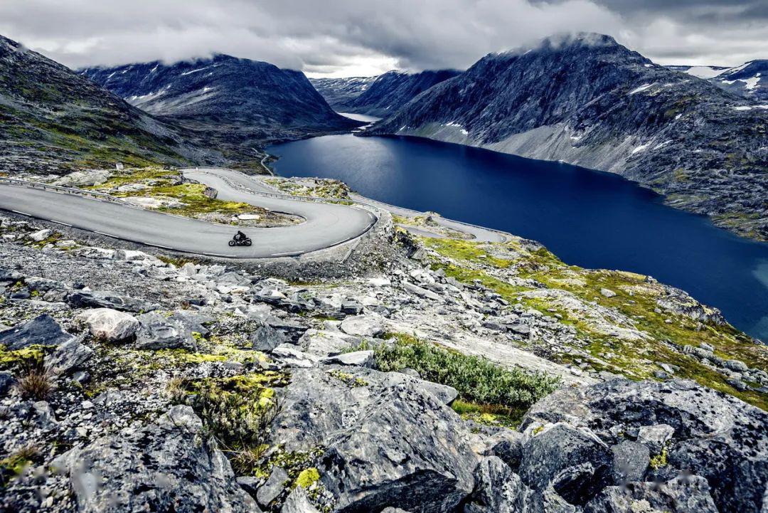 點擊進(jìn)入看圖評論