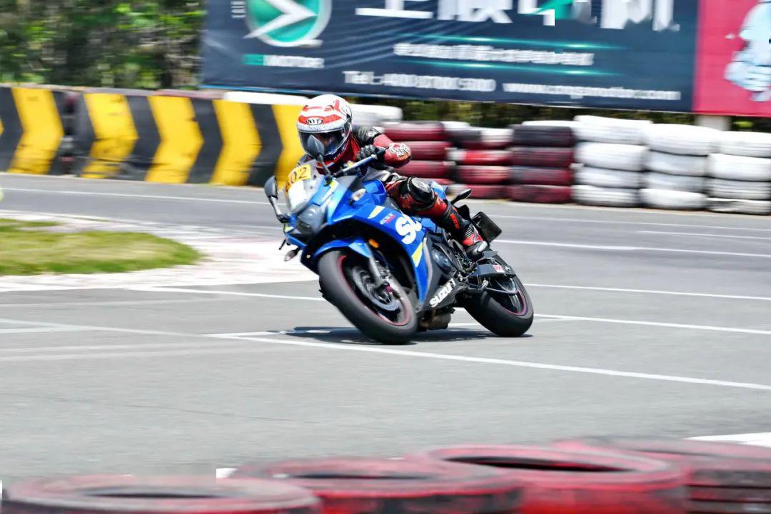 點擊進(jìn)入看圖評論