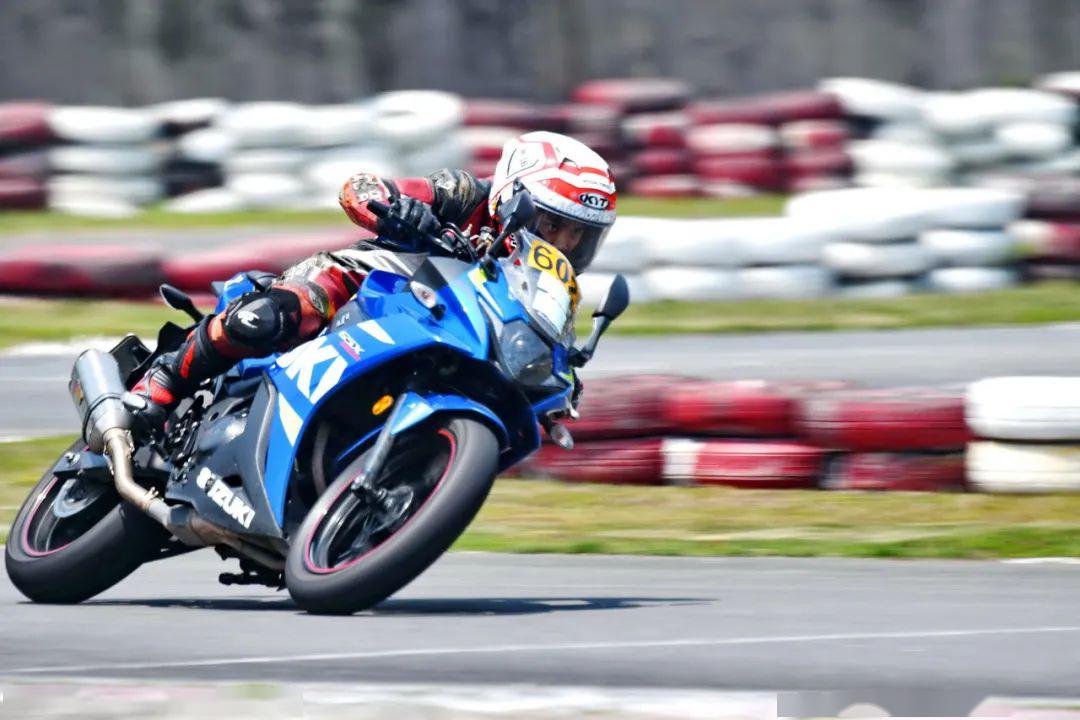 點擊進(jìn)入看圖評論