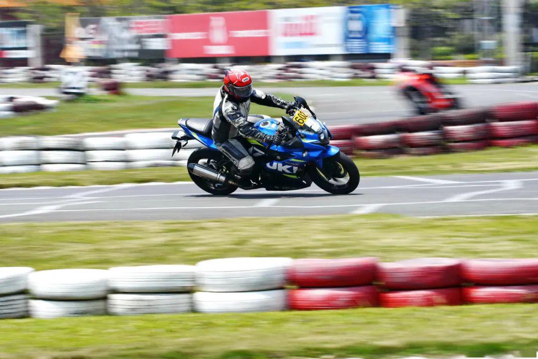 點擊進(jìn)入看圖評論