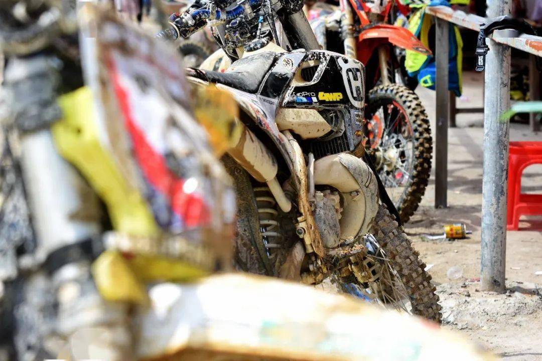 點(diǎn)擊進(jìn)入看圖評(píng)論