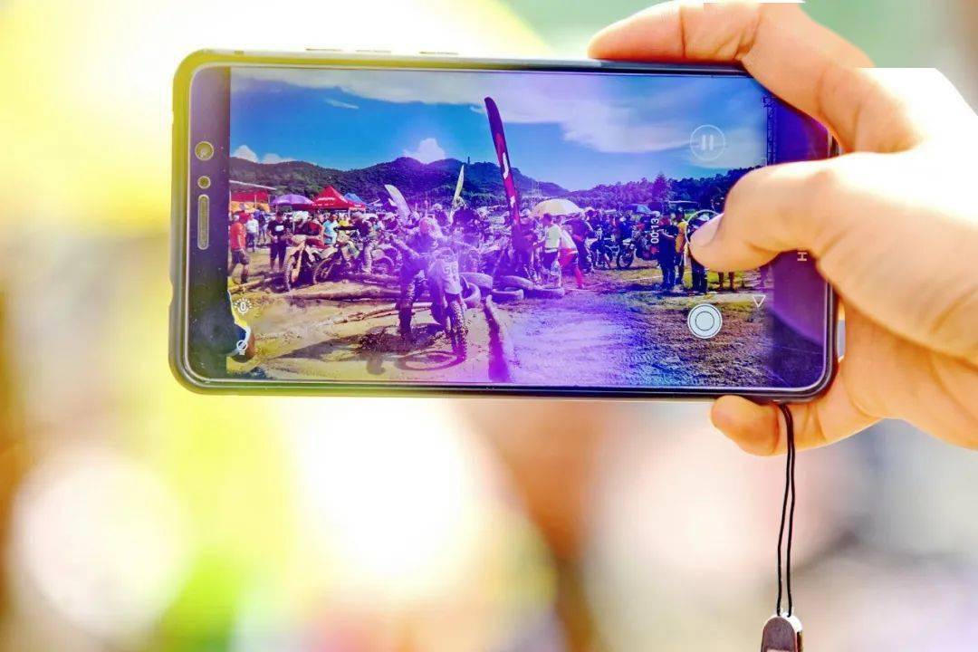 點(diǎn)擊進(jìn)入看圖評(píng)論